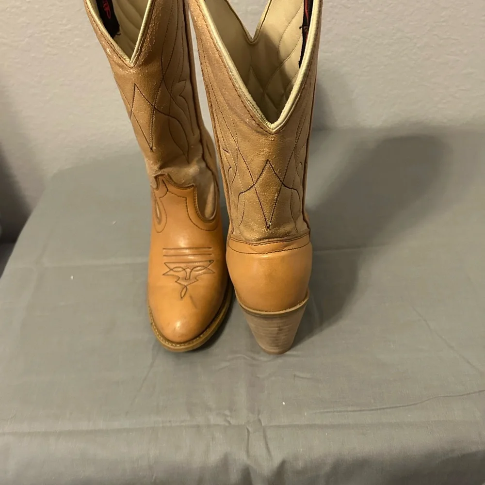 Dingo Tan Western Heeled Boots - Picture 5 of 5